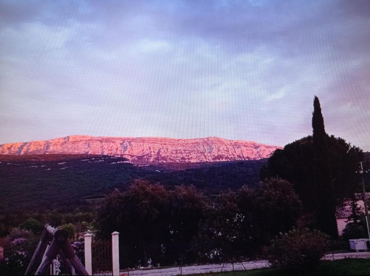La Maison De Papou La Vigne A Nans Les Pins 83860 Luaran gambar